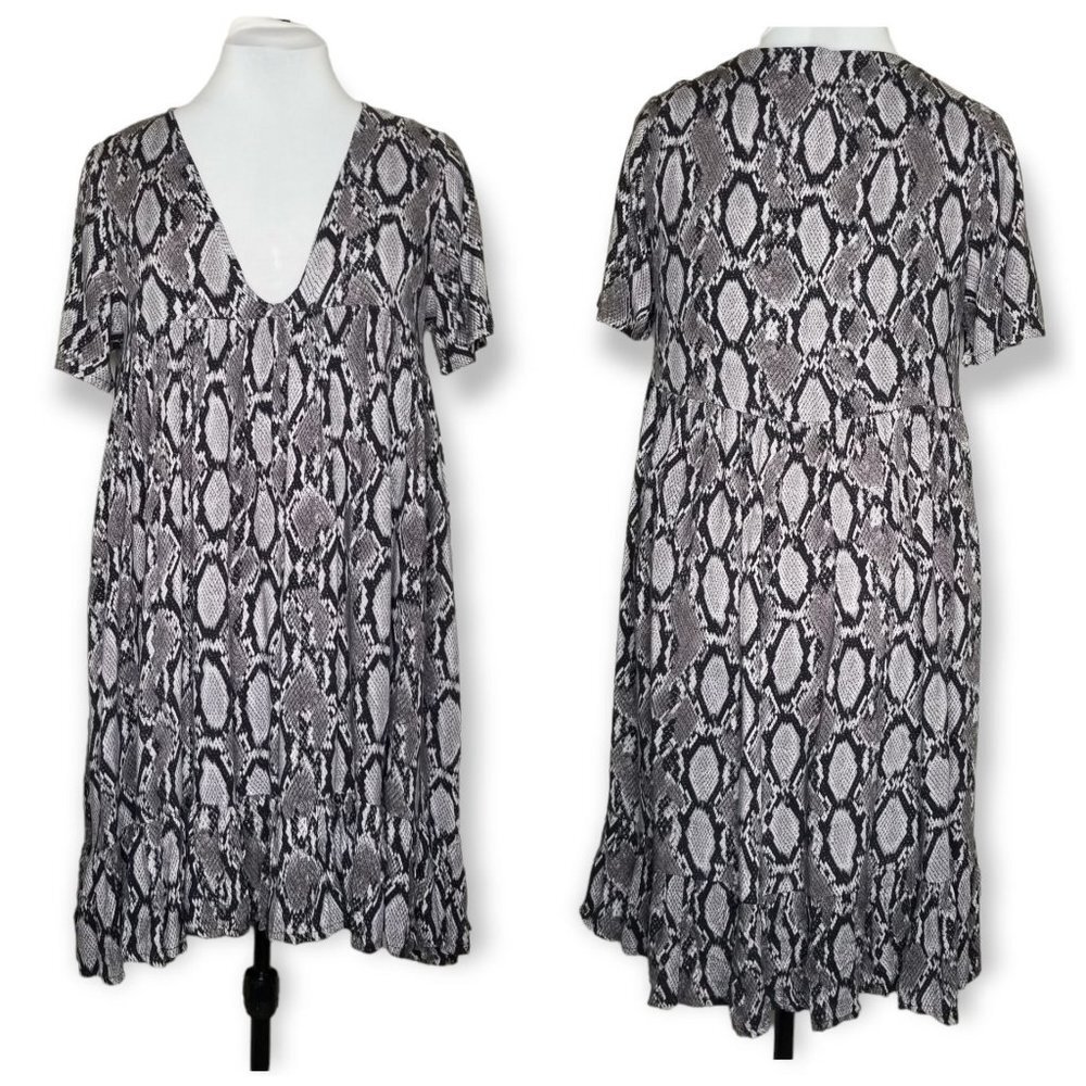 ⚡️Milk It Vintage Short Sleeve V Neck Trapeze Dress Ruffle Hem Snake Print